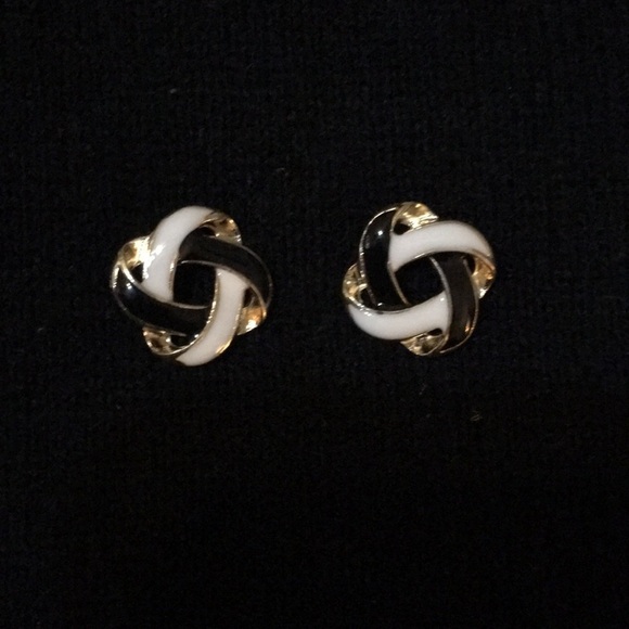 Jewelry - 🔥Intertwined black gold white earrings